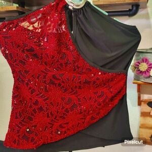 Super cute lamasini halter top! size M, red and black with a silver choker.